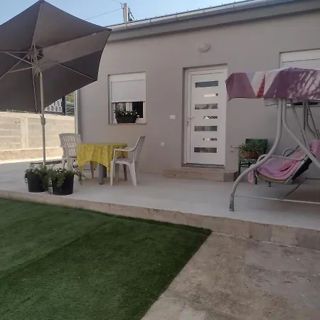 Appartamento Apartman Franica 1
